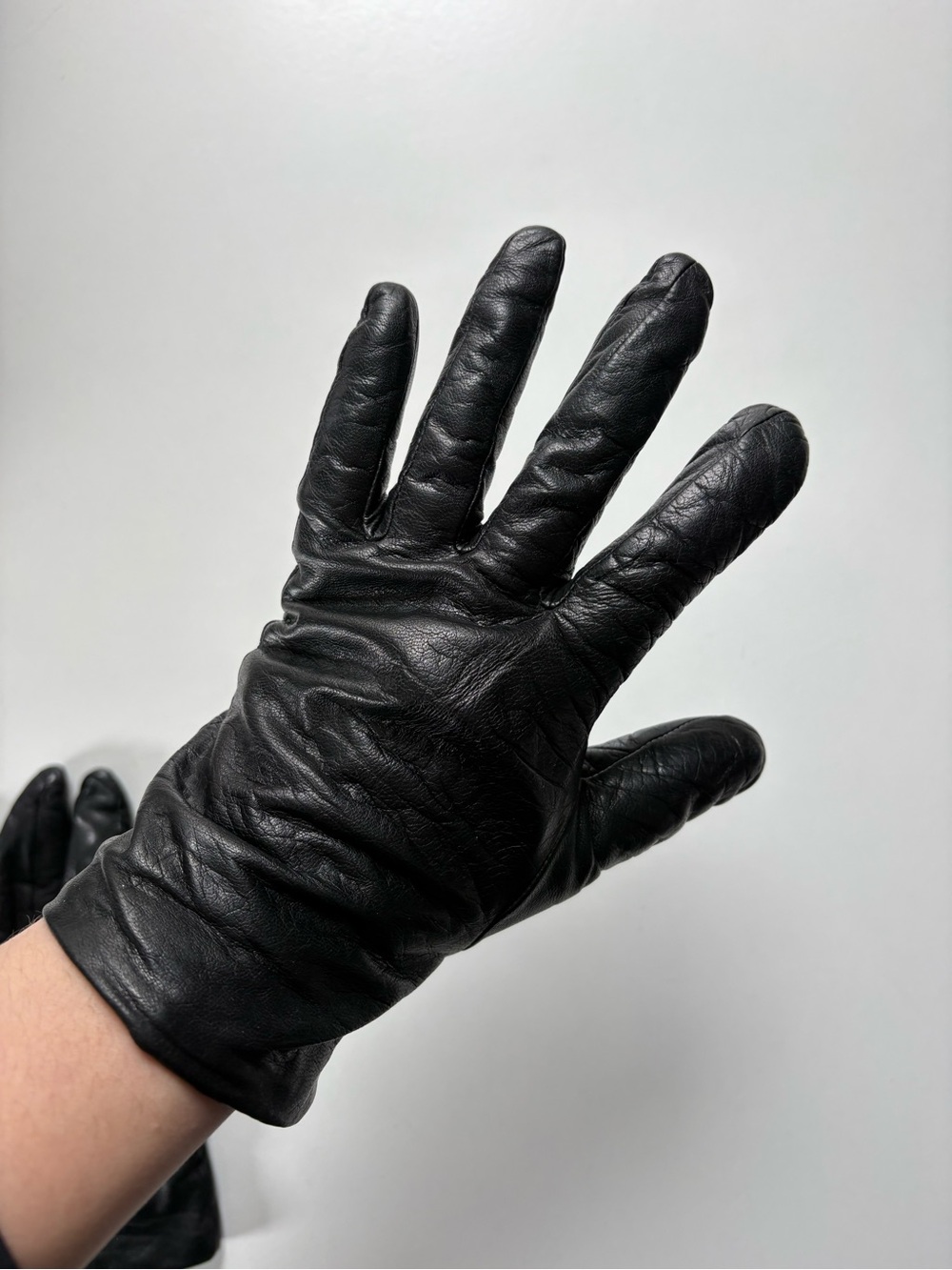 Fownes Brothers genuine leather gloves with 100% cashmere lining